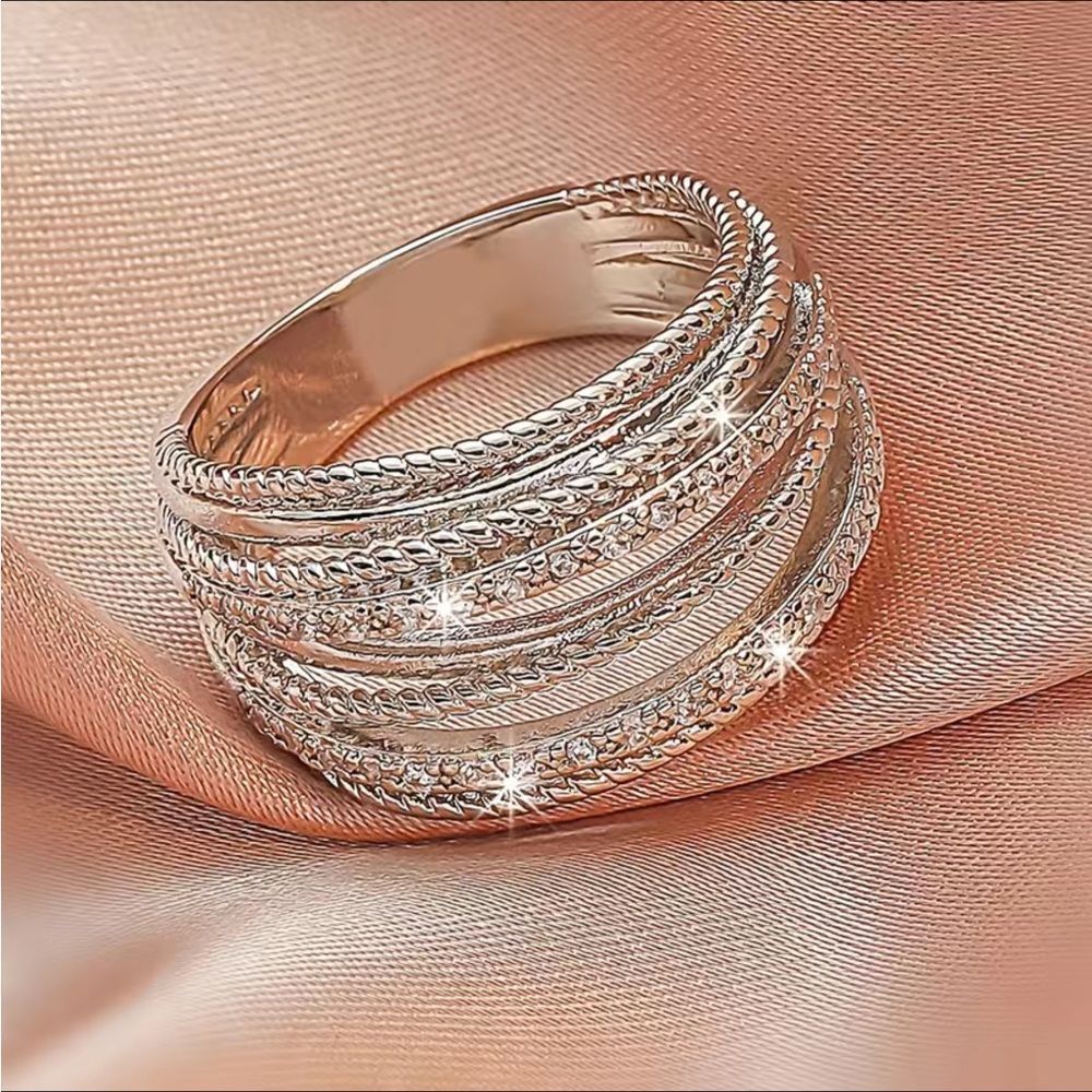 SilverPlated Melee Pave  Cz Diamond Multilayered ring.💍